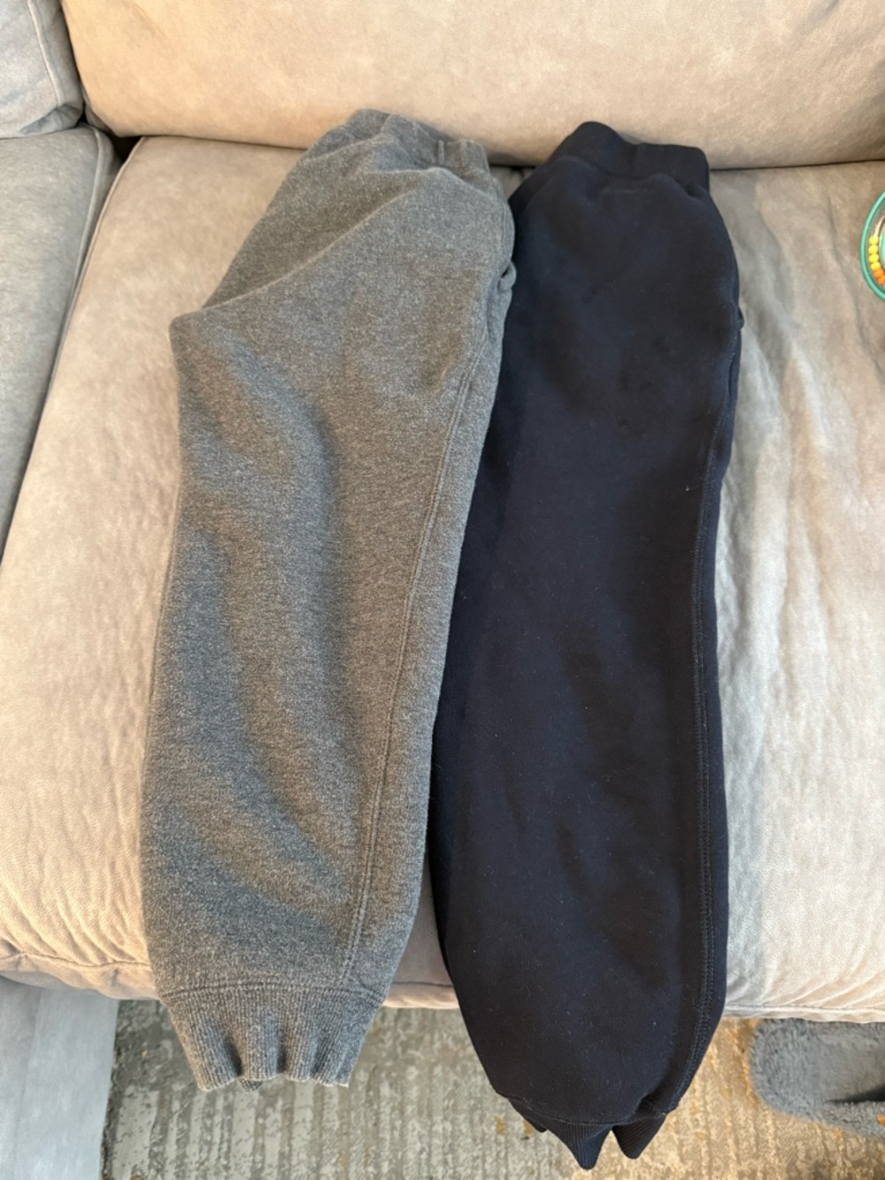 Lot of Uniqlo Kids pile-lined Sweatpants in Gray & Navy